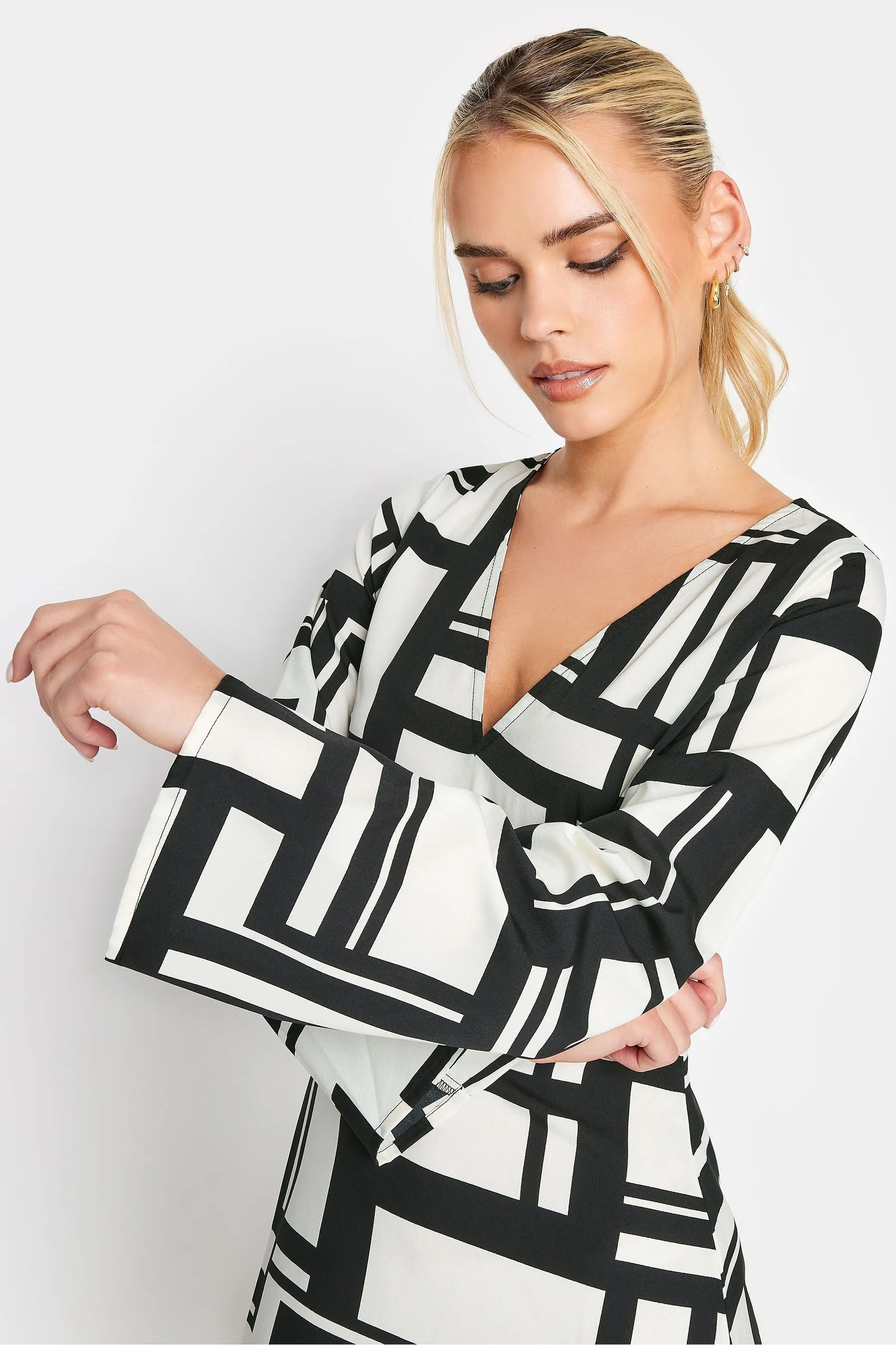 PixieGirl Petite - Abito maxi con maniche svasate
